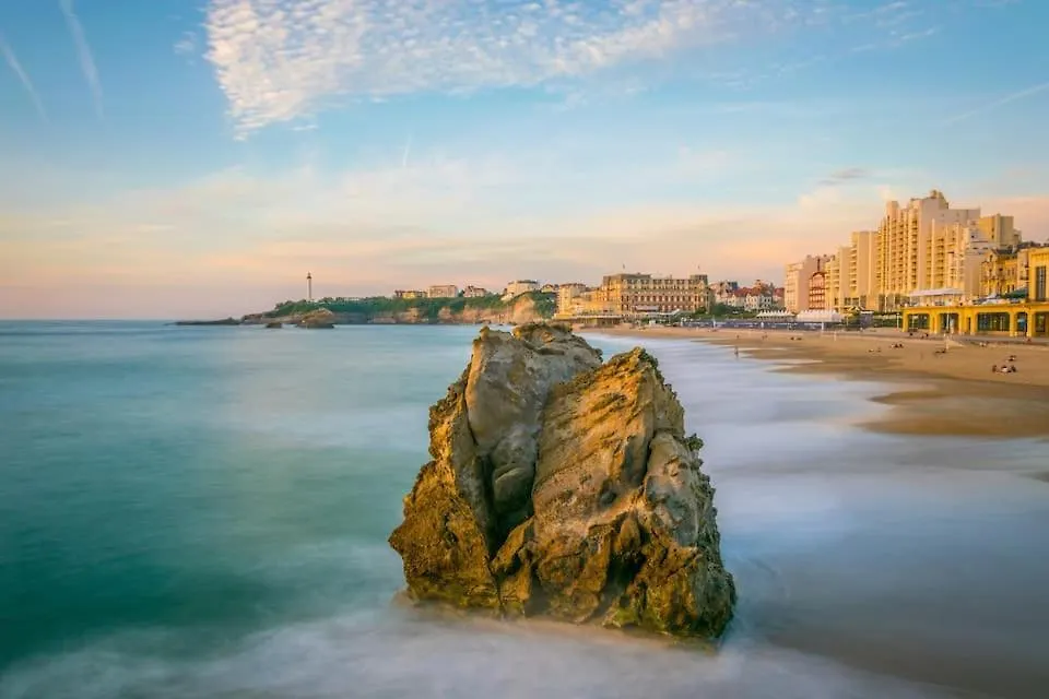 Studio Et Piscine Sur La Grande Plage Biarritz Apartment